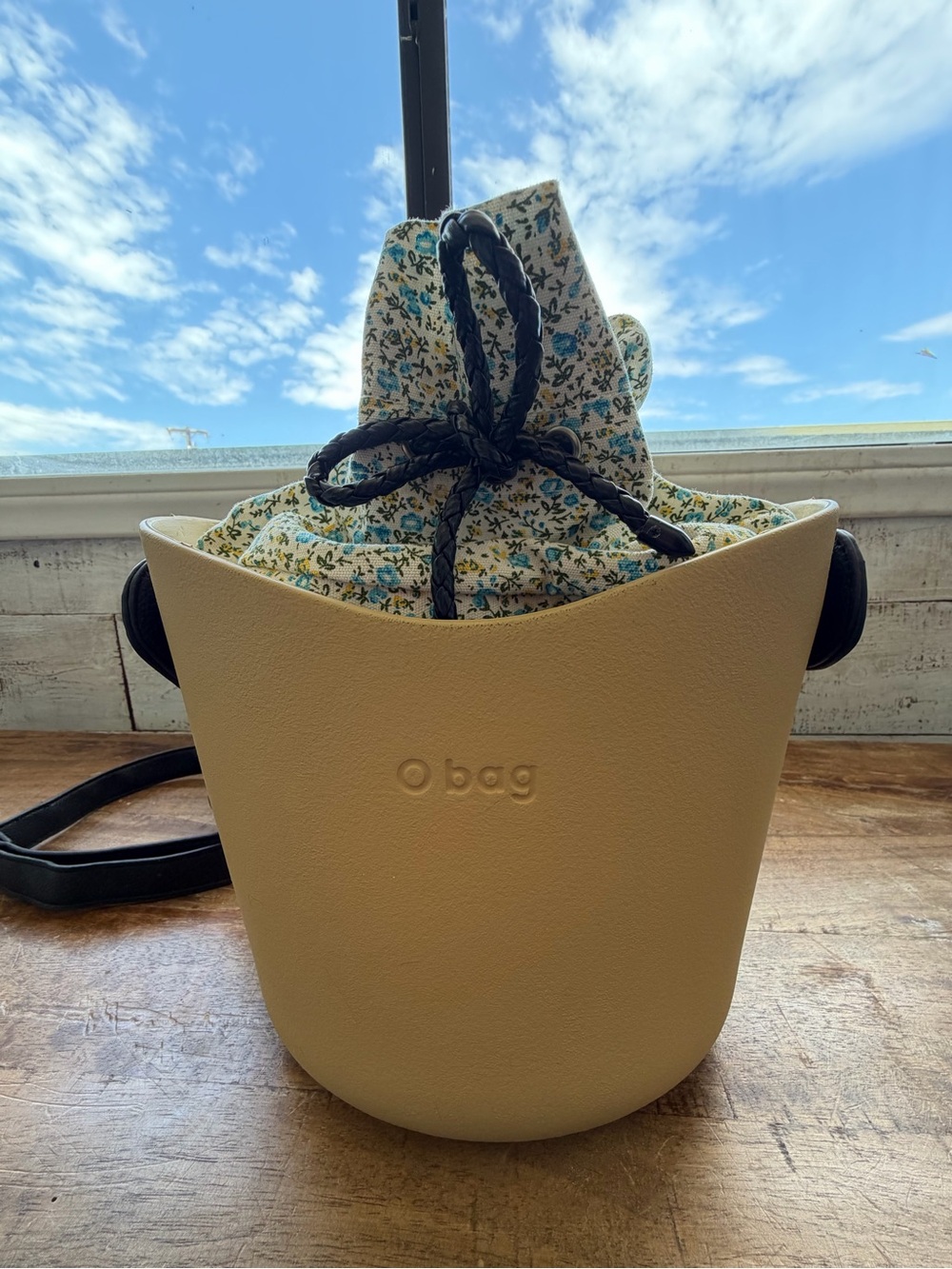 O bag Cream Bucket Crossbody with Floral Drawstring Liner